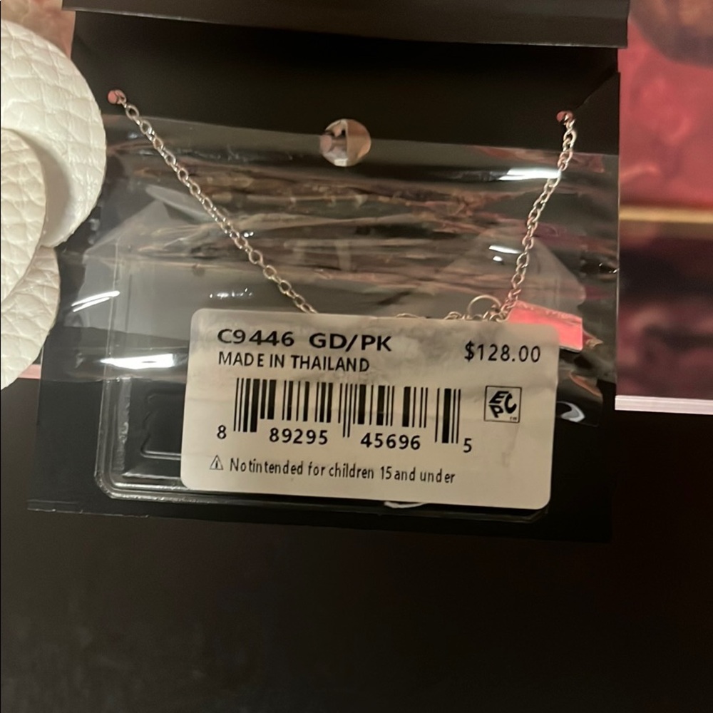 NEW❗️COACH New York Pink and Silver Necklace MSRP 128$ NWT - Picture 3 of 3